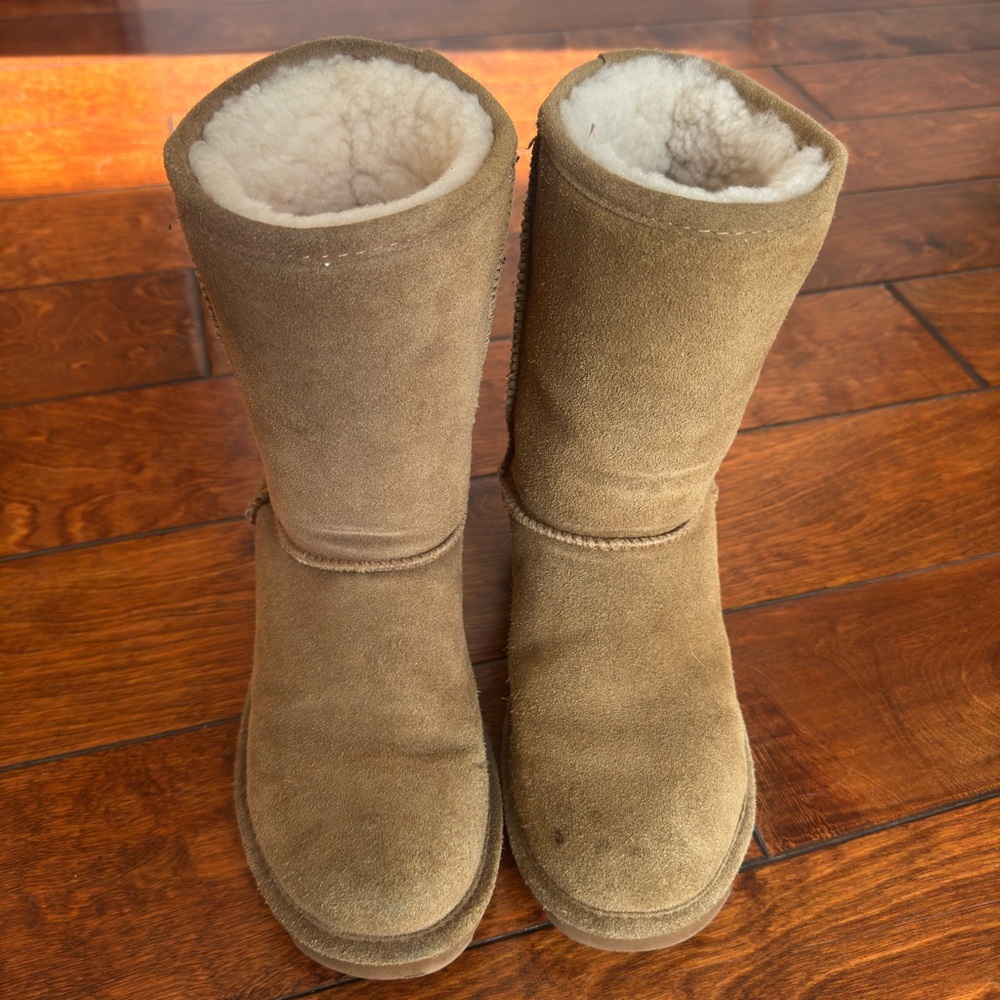 BearPaw Suede boots size 9